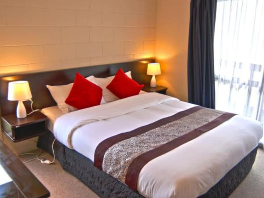 2 BEDROOMS, VILLA