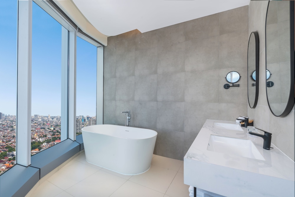 Novotel Jakarta Pulo Mas 47/50