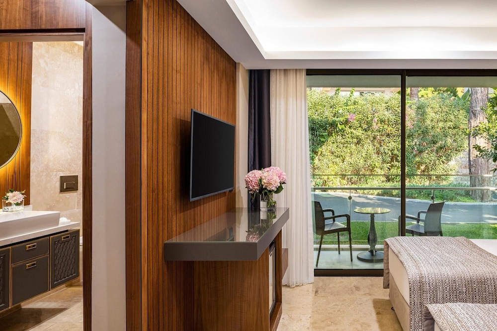 Vogue Hotel Supreme Bodrum 85/98