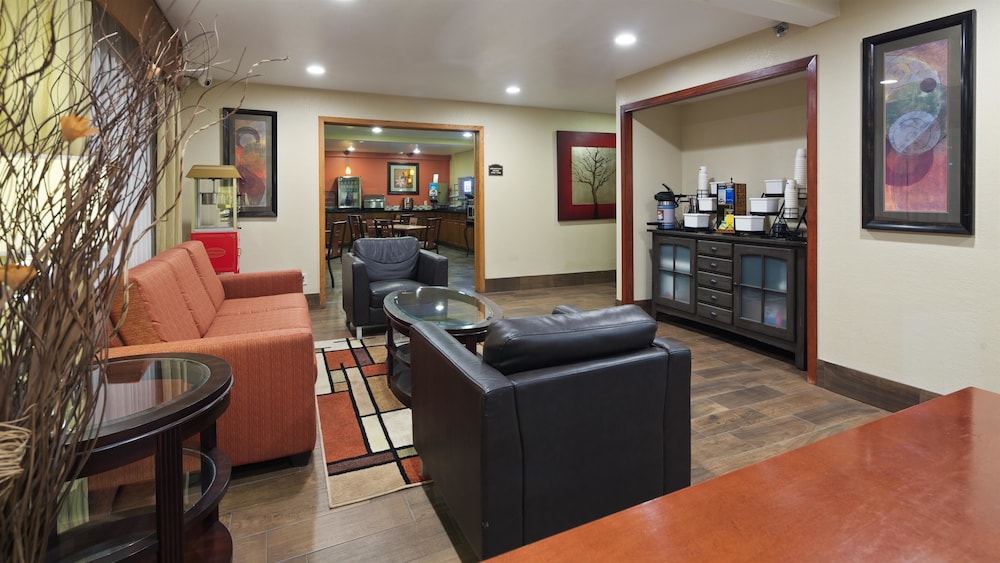 Best Western Plus Altoona Inn 33/43