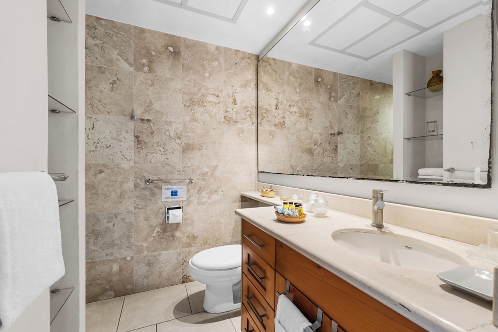 Hotel Boutique Marina Banderas 48/50