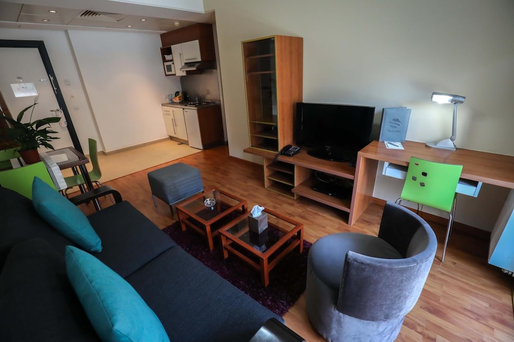 Sky Suites 30/61