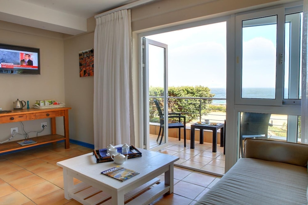 Periwinkle Guest Lodge 27/41