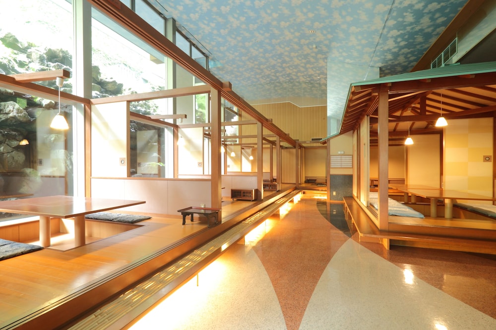 Hotel Futaba 32/50