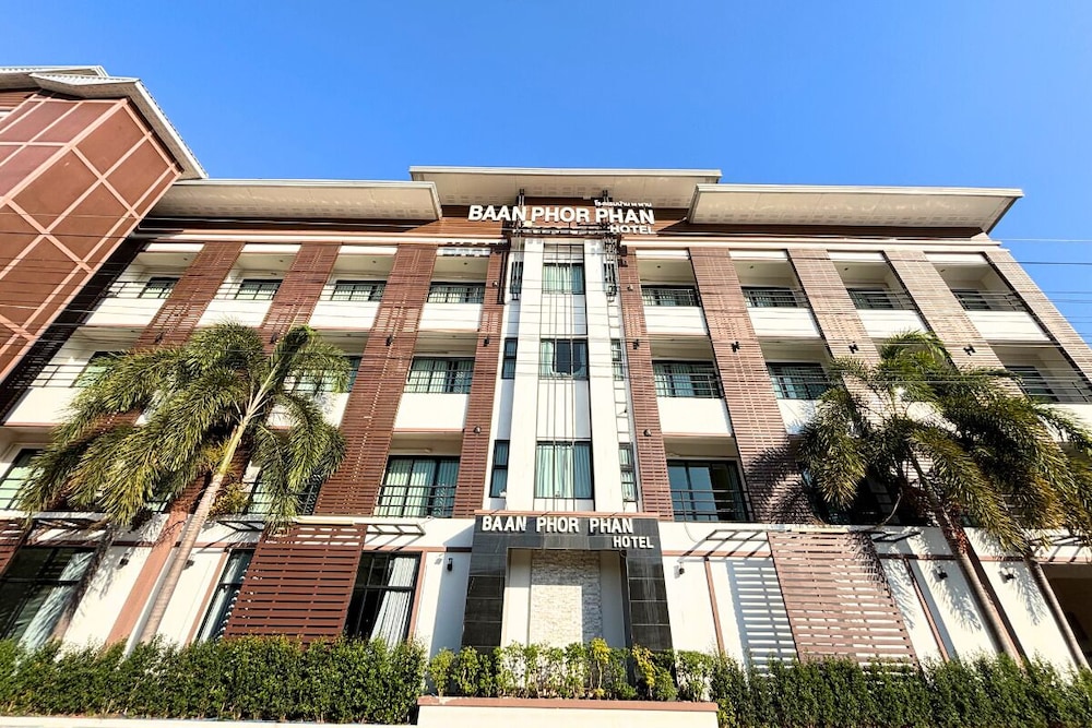 Baan Phor Phan Hotel 1/48