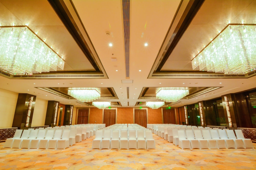 Courtyard Bilaspur 34/49
