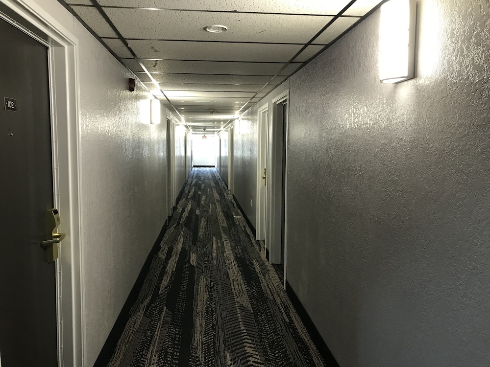 Americas Best Value Inn Clearwater 16/29