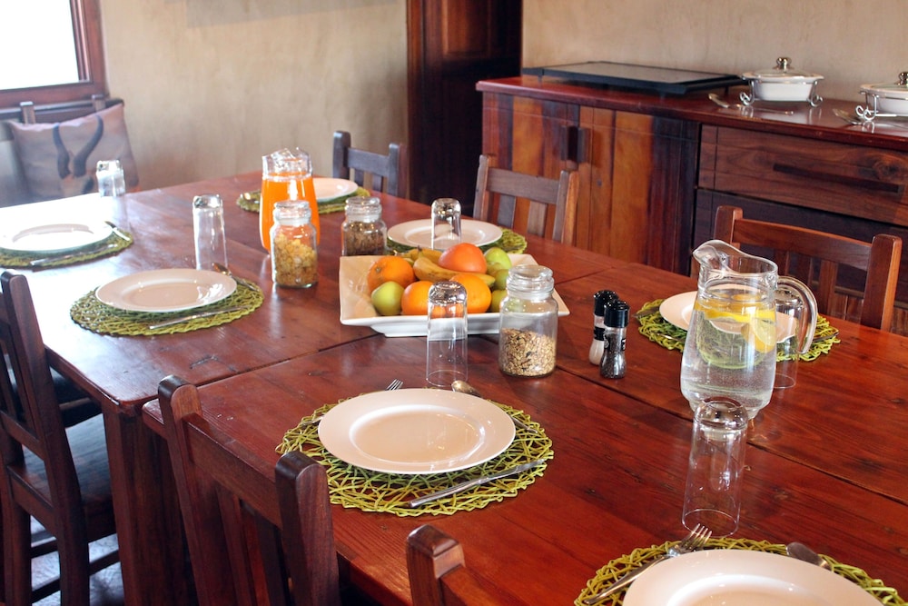 Gannabos Guest House 29/50