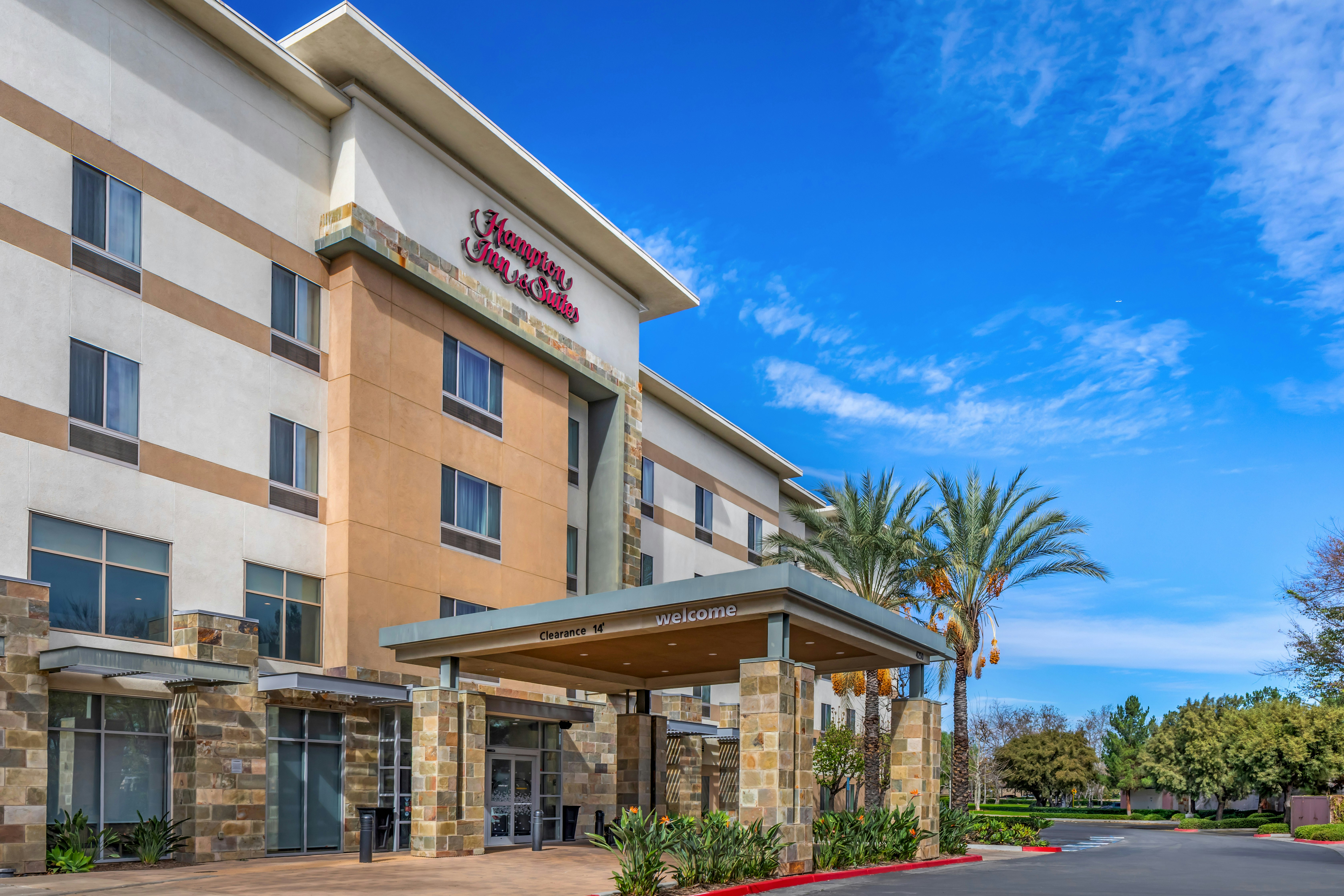 Hampton Inn Suites Riverside Corona East 4/66