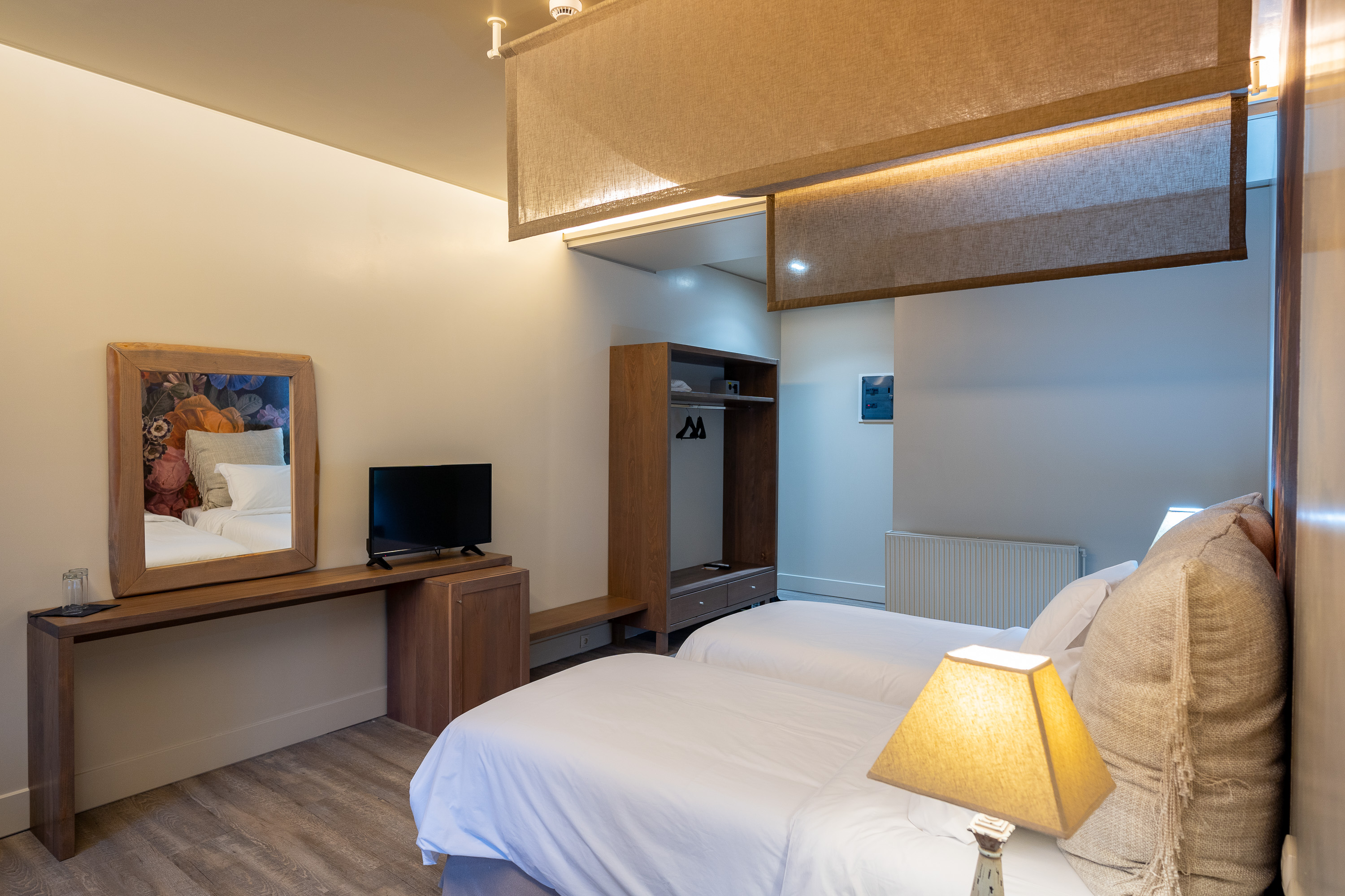 Deluxe, Double or Twin Bed