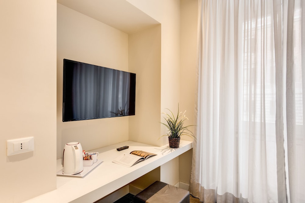 ECCE ROMA SUITES 32/47