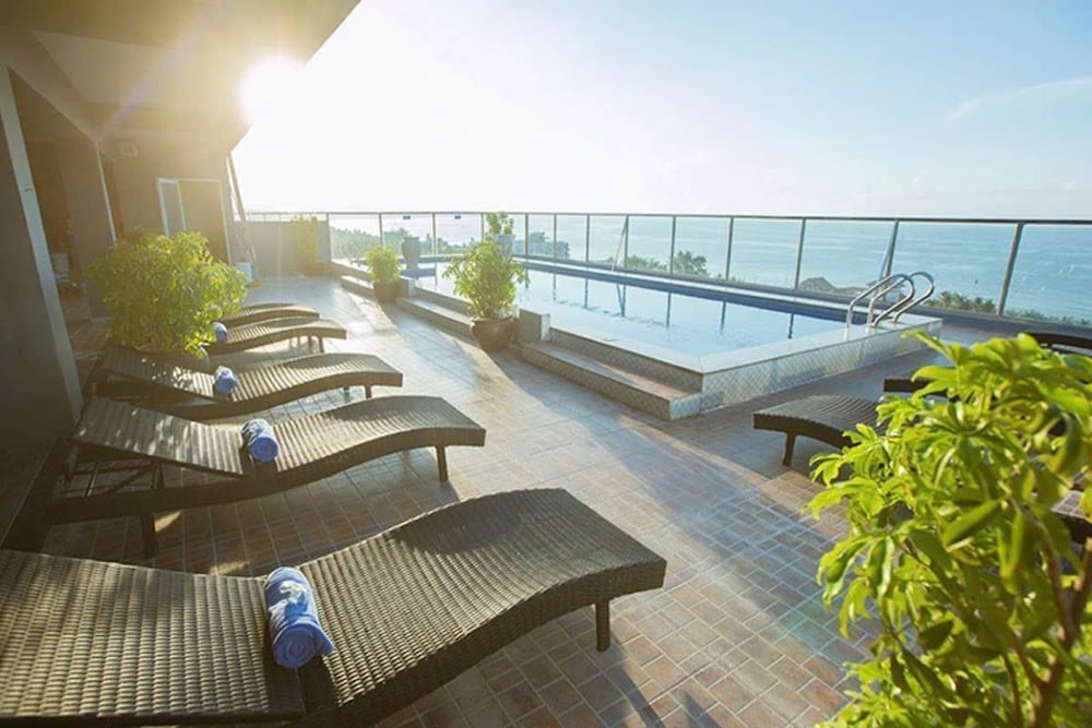 swimming pool spa