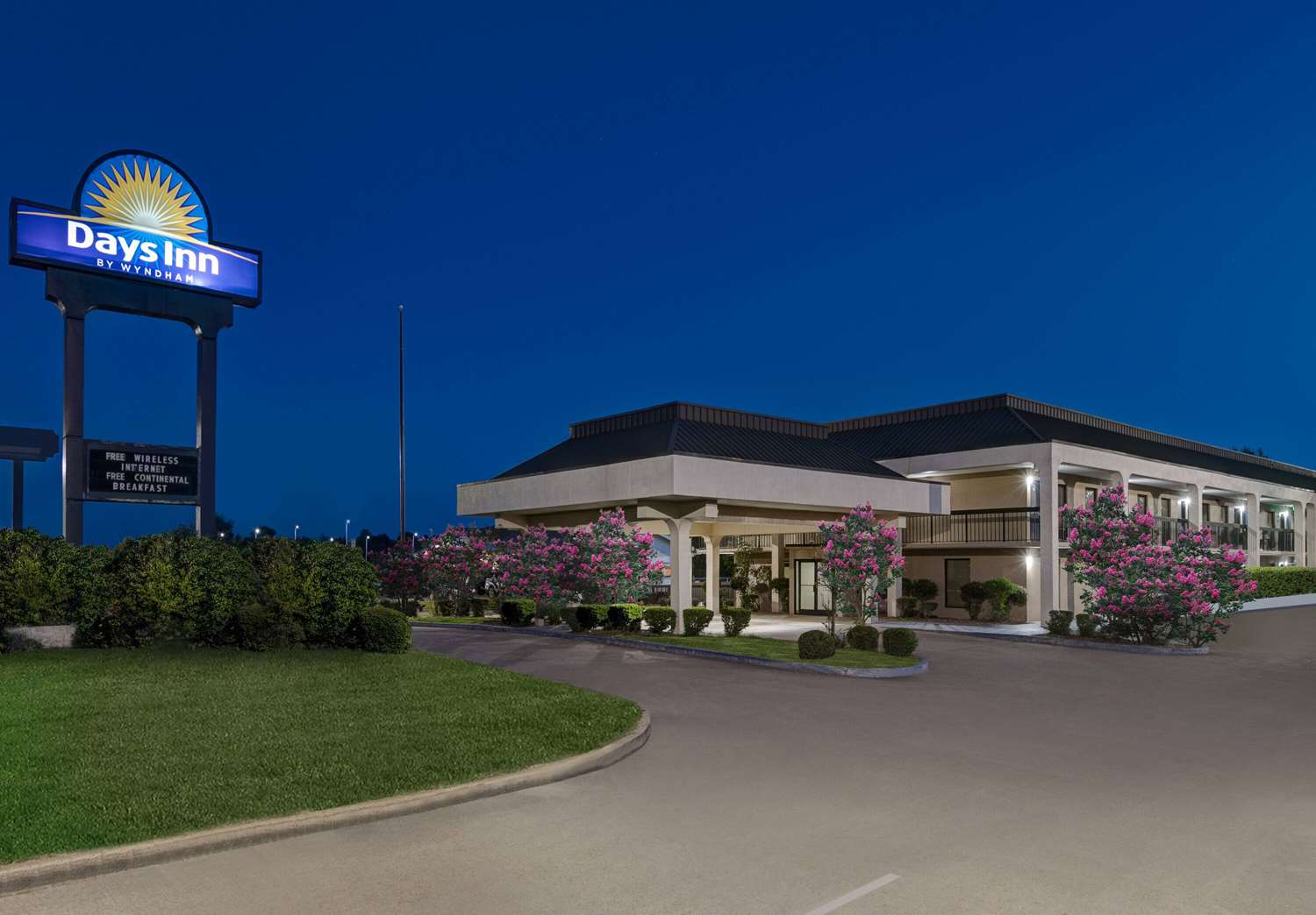 Days Inn by Wyndham Greenville MS 5/44