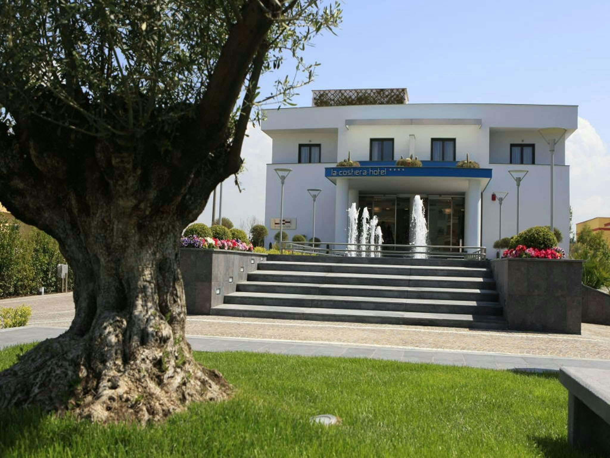 La Costiera Hotel 37/39