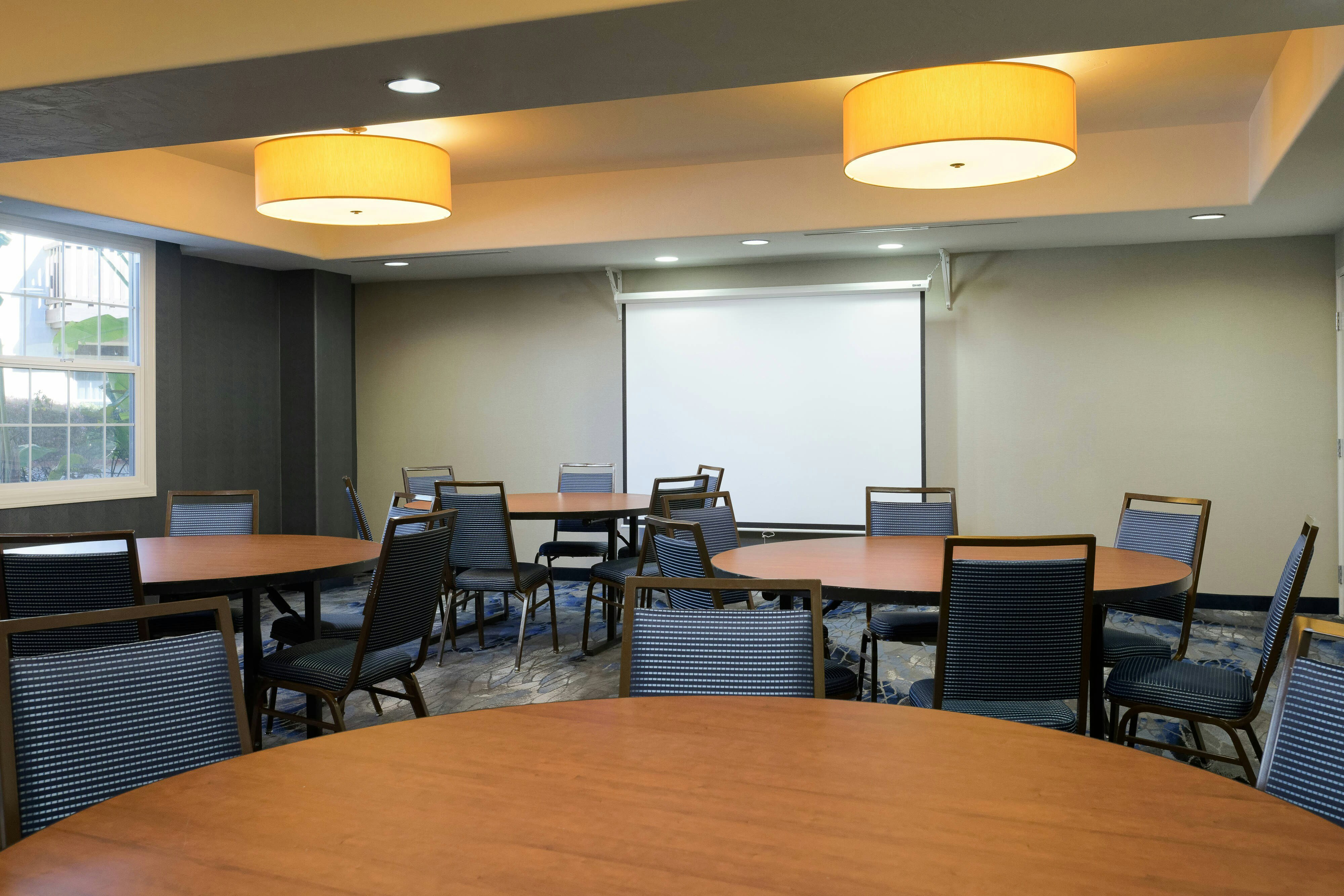 Fairfield Inn Suites San Diego Old Town 21/26