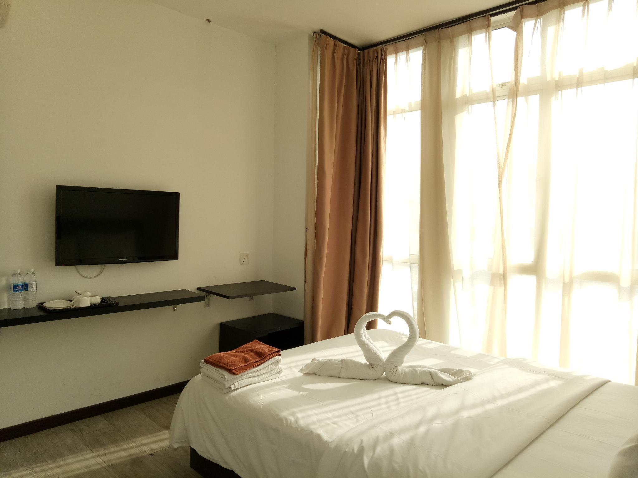 DELUXE, DOUBLE BED
