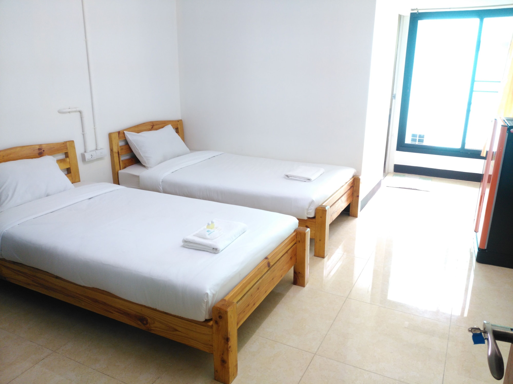 STANDARD, TWIN BEDS