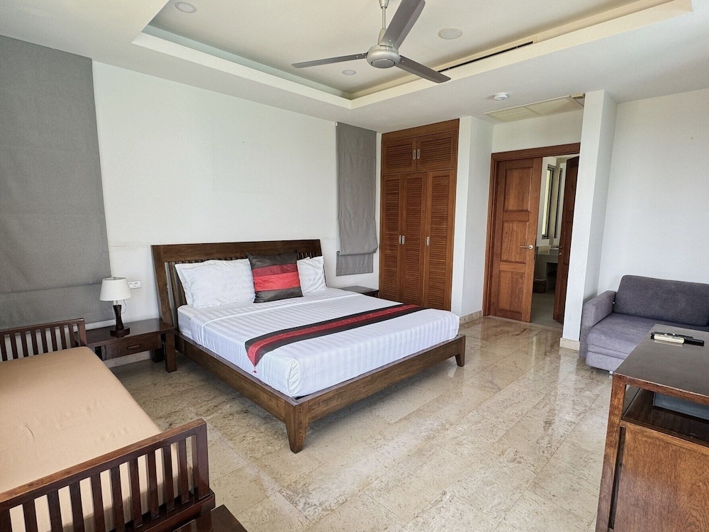 5 BEDROOMS, VILLA, SEA VIEW