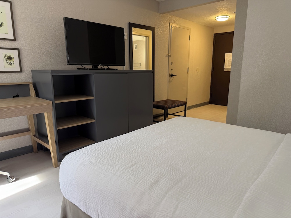 Wingate by Wyndham Jacksonville FL 30/57