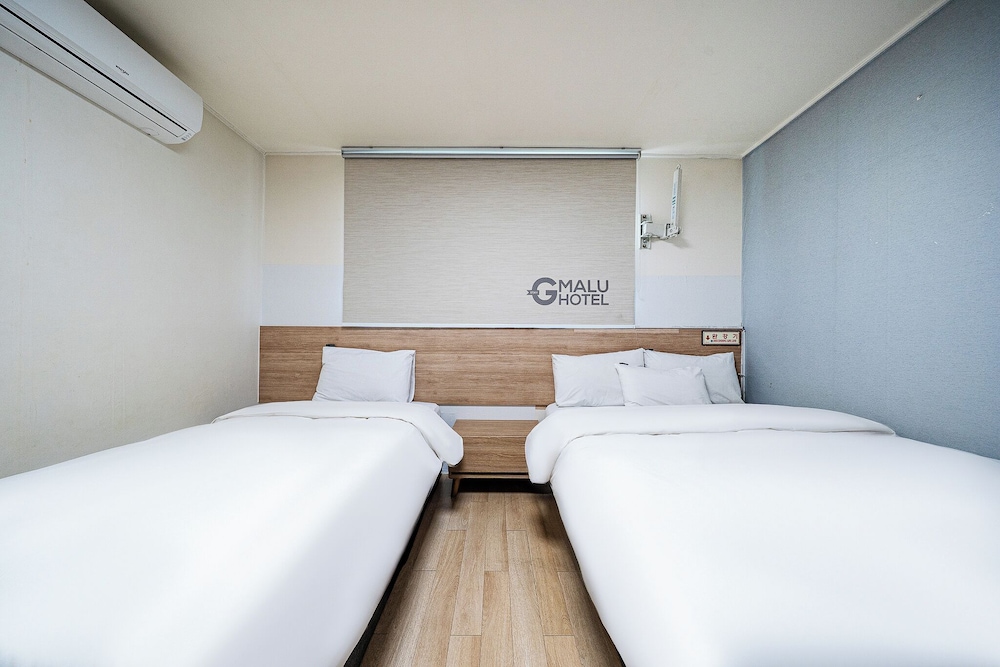 Malu Hotel 25/72