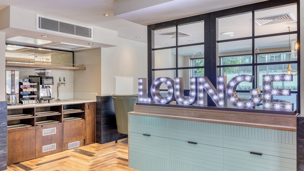 Lobby at hub by Premier Inn London Paddington - Paddington Station, LONDON