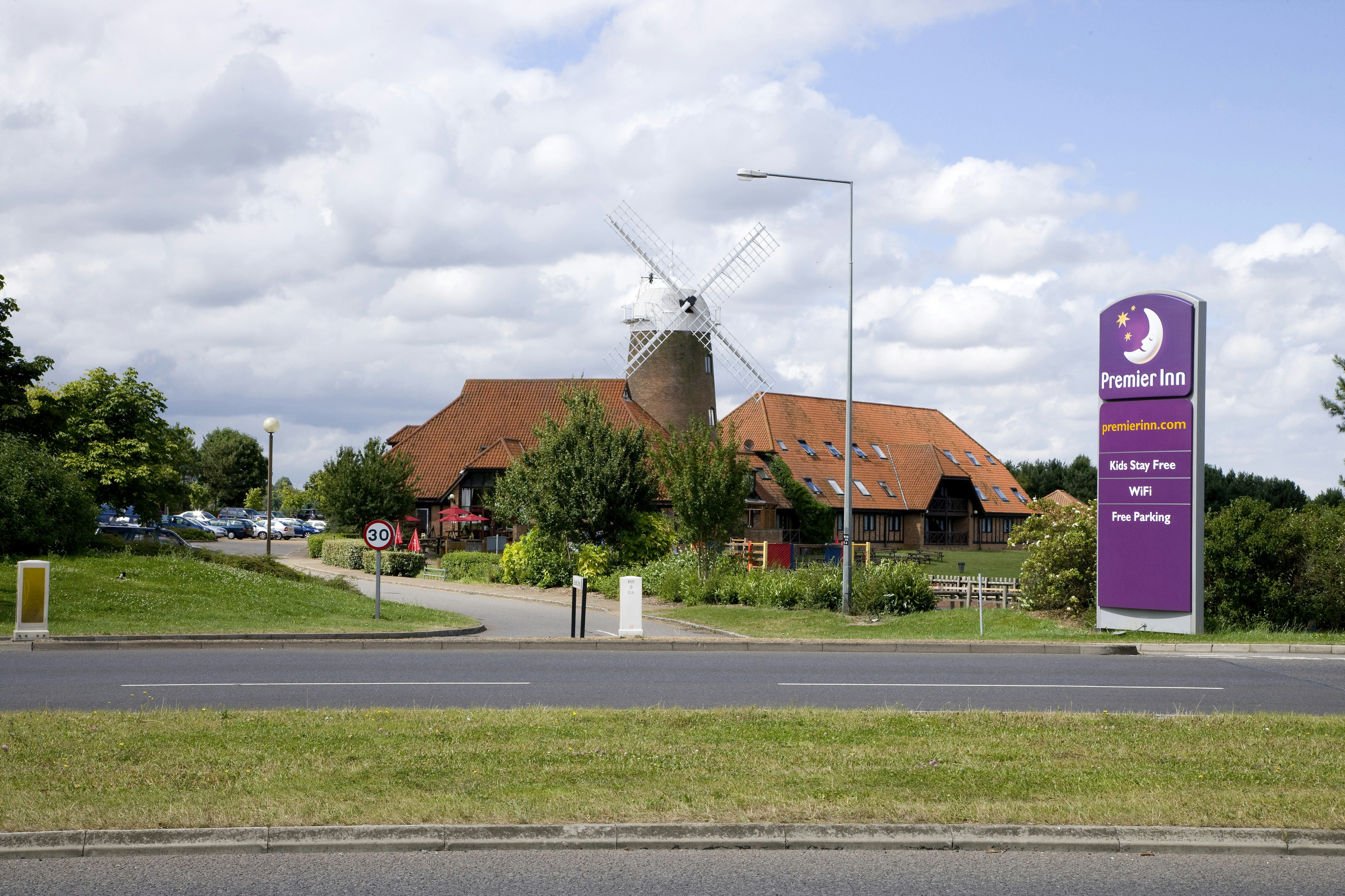 Premier Inn Milton Keynes South in MILTON KEYNES