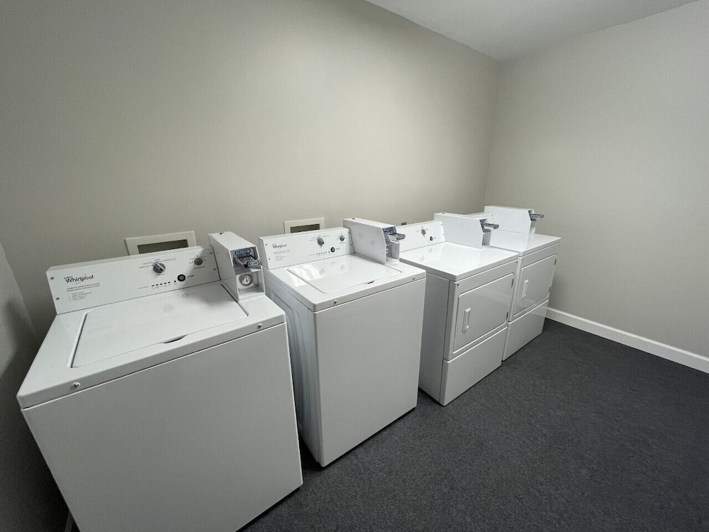 Greenville Inn Suites 60/67