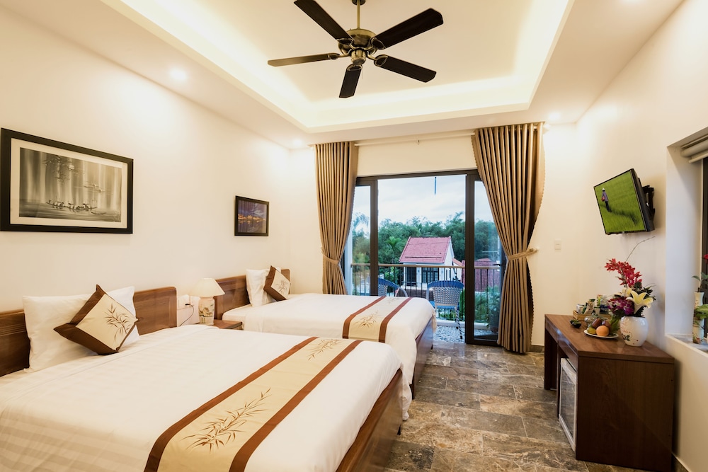 Rice River Villa 8/47