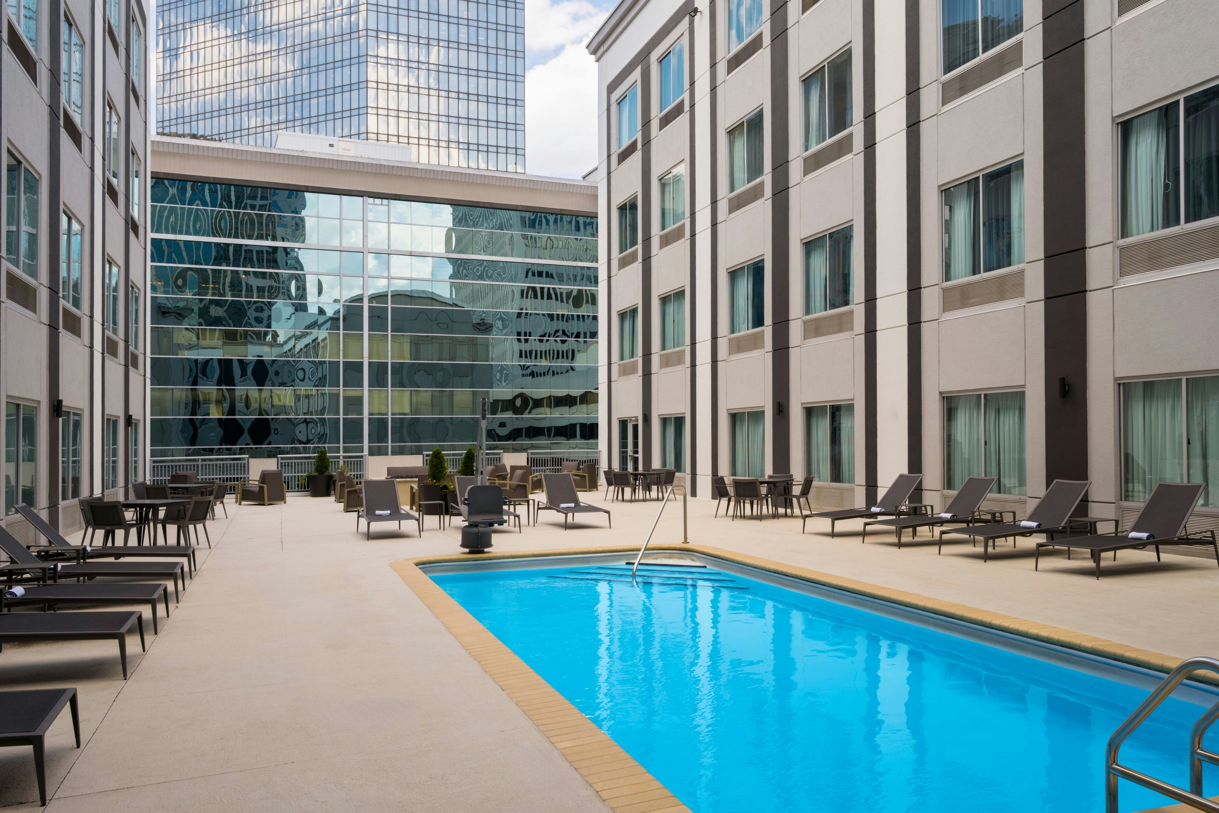 Courtyard Charlotte City Center 20/21