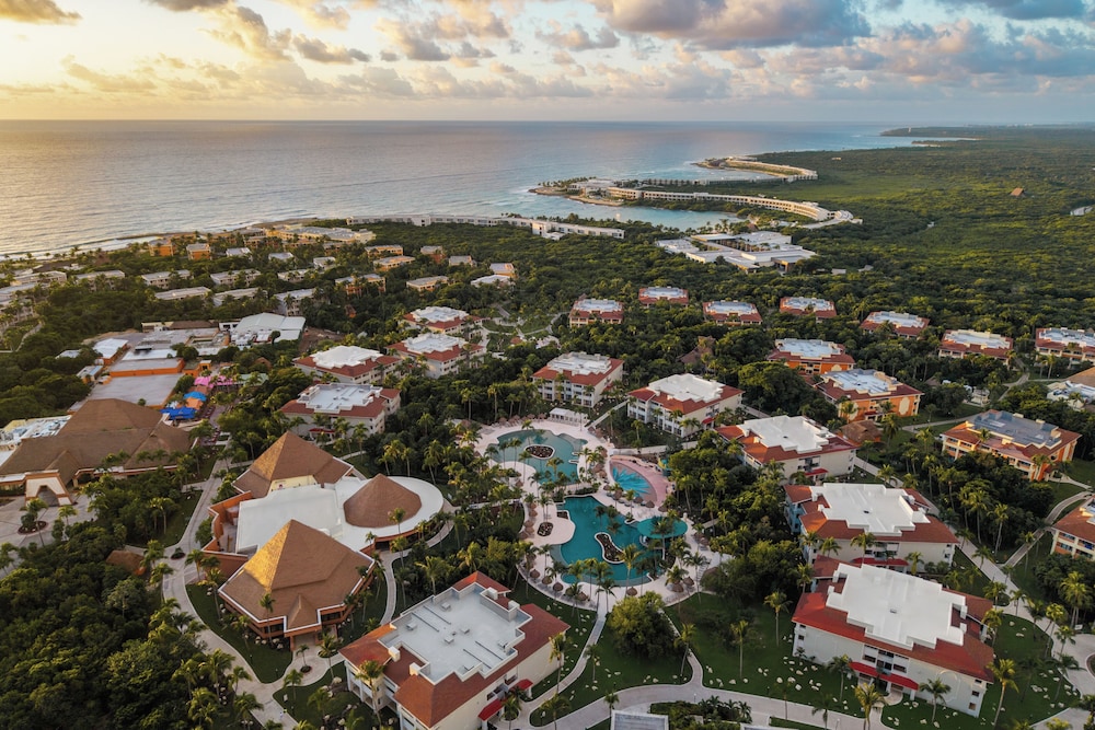 Bahia Principe Escape Tequila 68/71