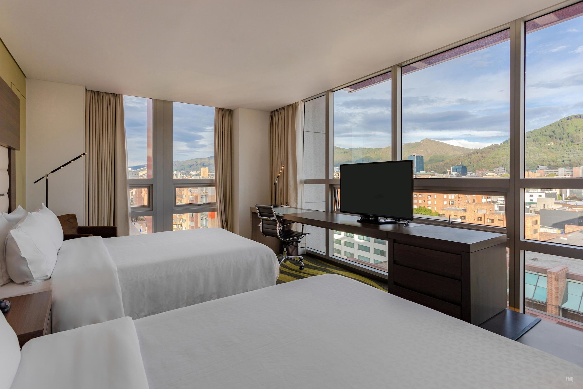 Executive, 2 Double Beds, Club Floor