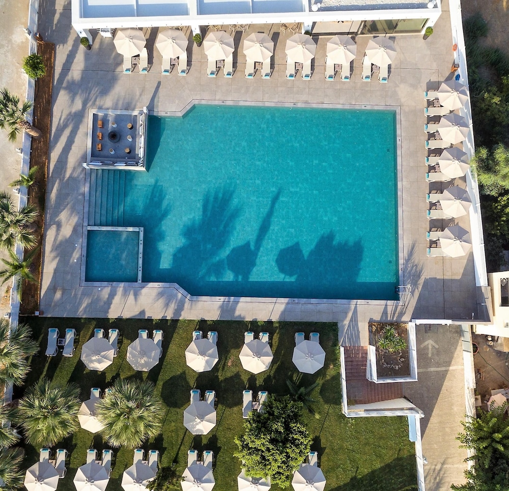 Dore Hotel 25/50