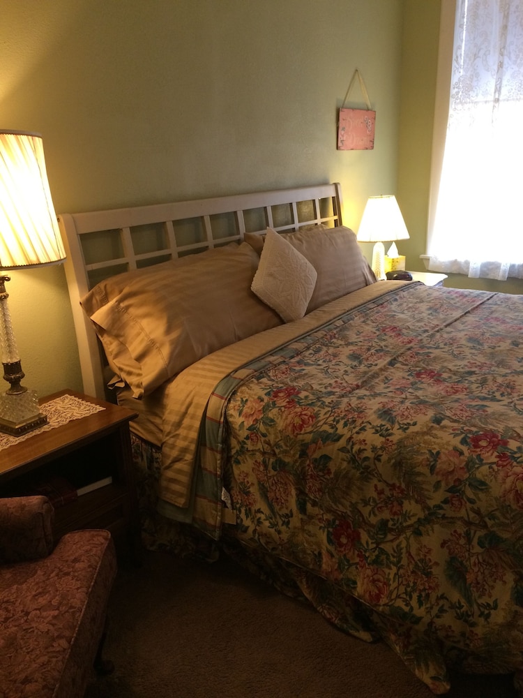 The Courtland Hotel and Day Spa 34/76