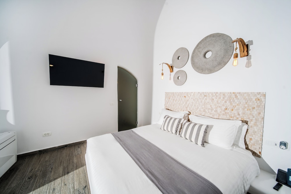 Angel Luxury Suites 3/46