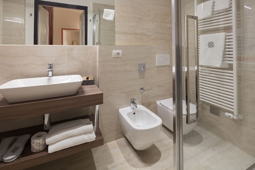 Mediterraneo Emotional Hotel And Spa 76/77
