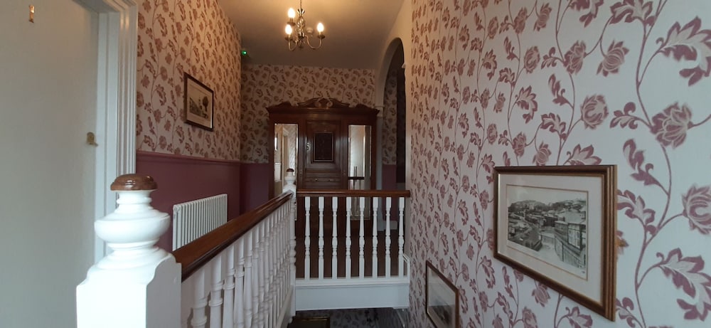 Brooke House 8/44