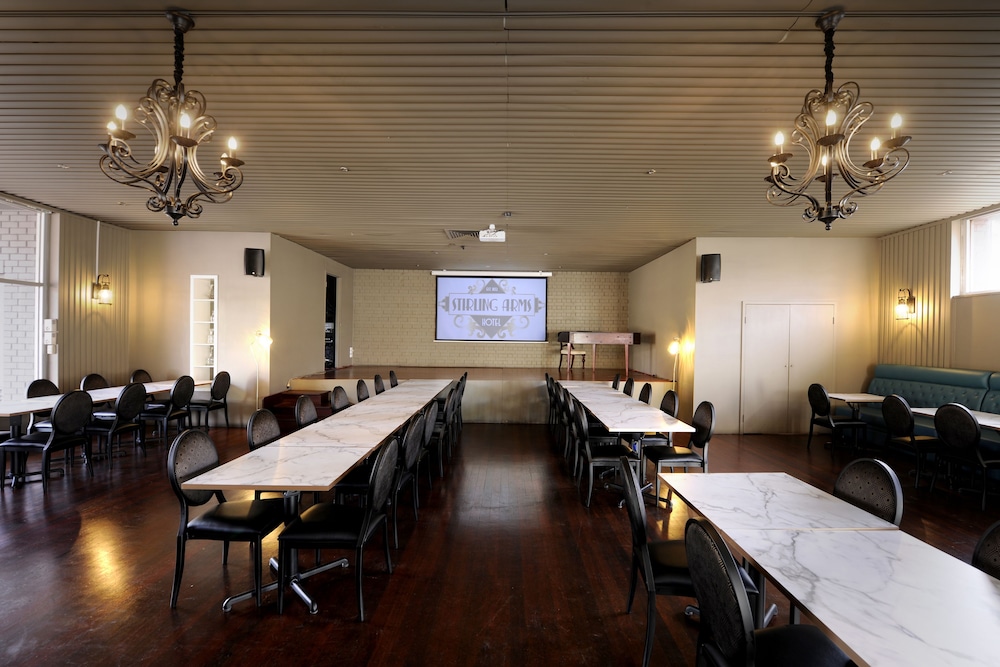 The Stirling Arms Hotel 27/34
