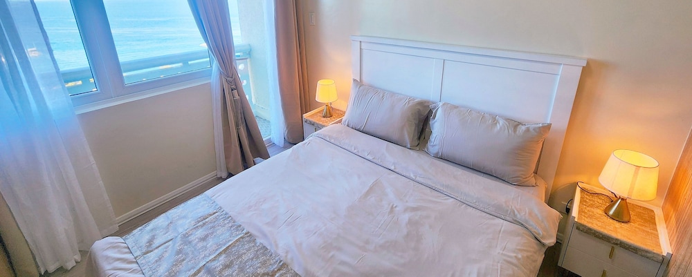 2 BEDROOMS, CONDO, FAMILY, BEACH FRONT, OCEAN VIEW
