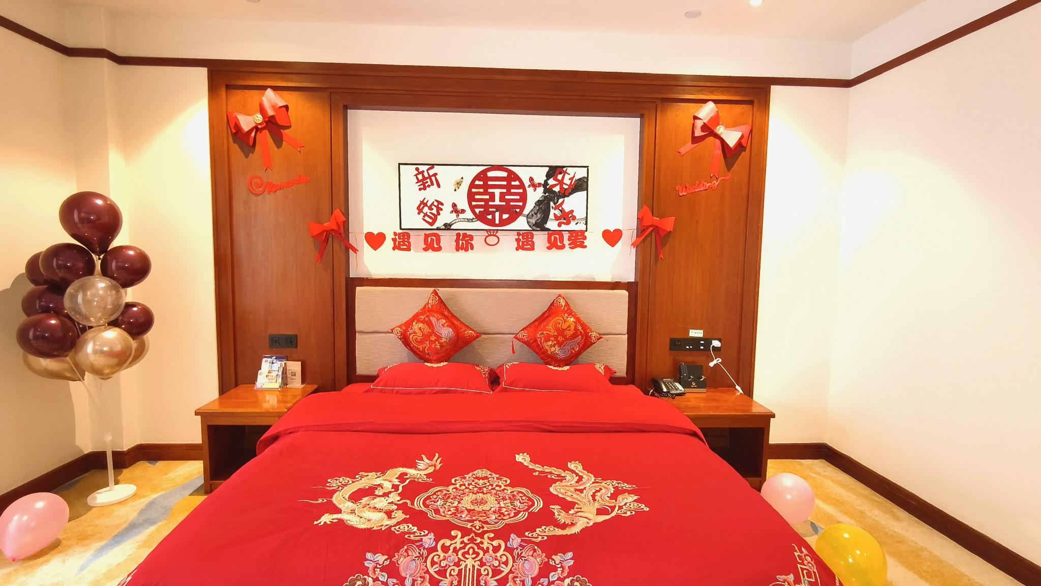 Longju Hotel 12/25