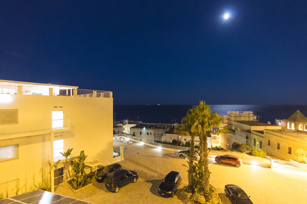 EST HOTEL 59/65