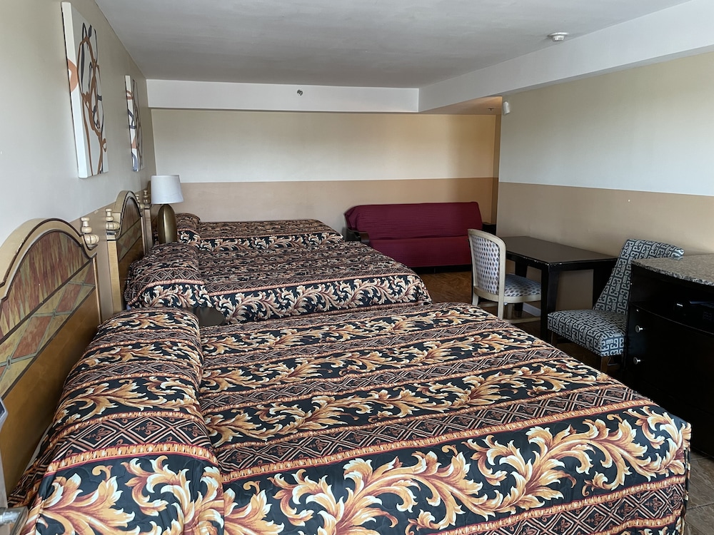 Sea Palace Inn 13/70