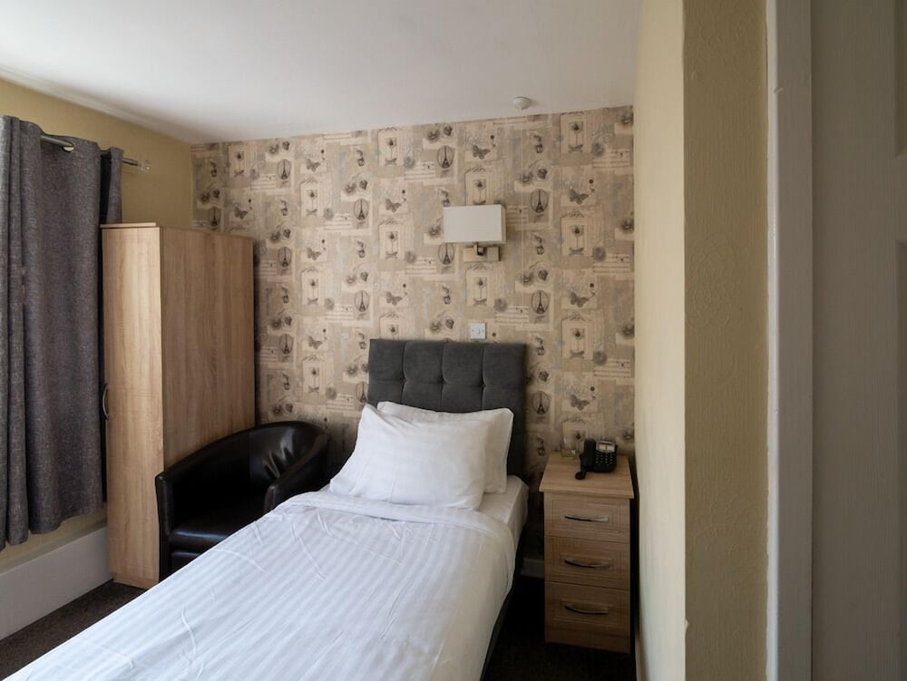 The Winchmore Hotel 9/46