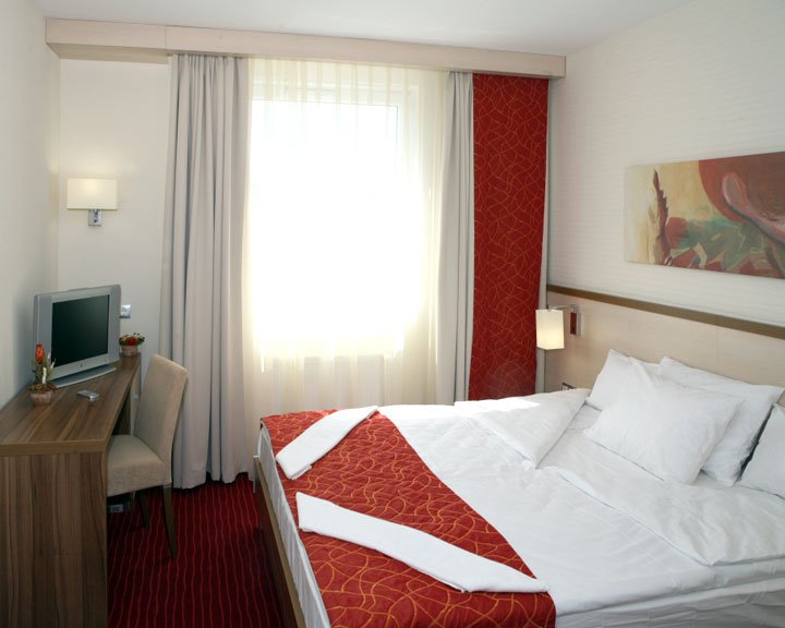 Hotel Famulus 7/18