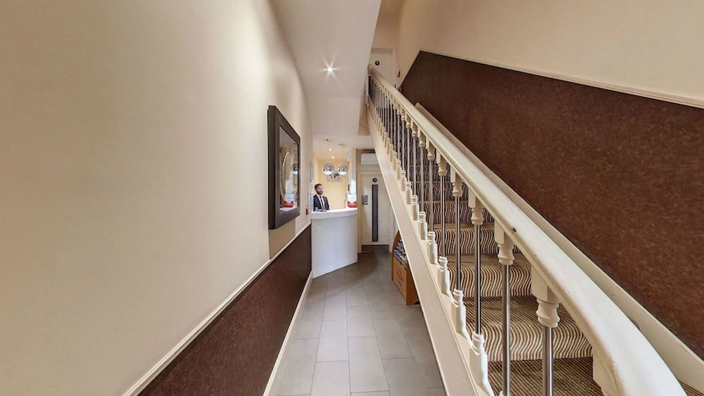 Simply Rooms & Suites 27/40