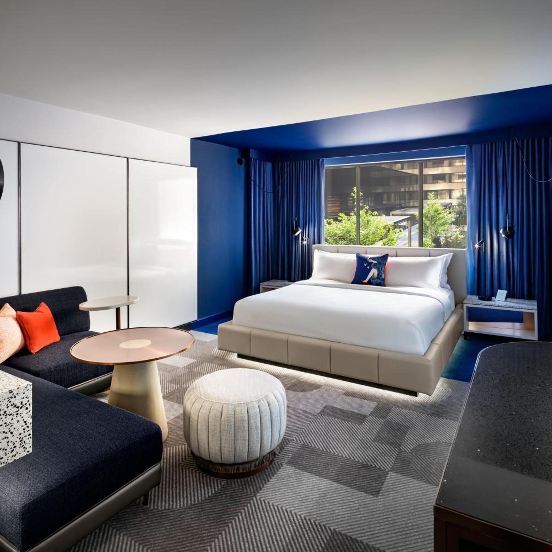 Spectacular, 2 Queen Beds, Courtyard View