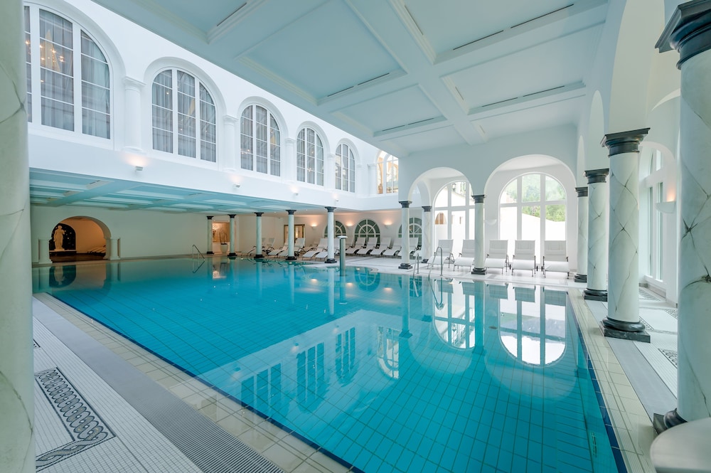 Chasa Montana Hotel and Spa 3/57