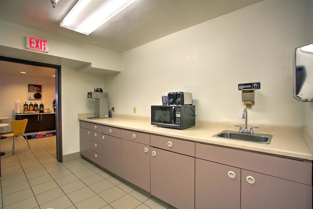 Motel6 Bozeman, MT 7/51