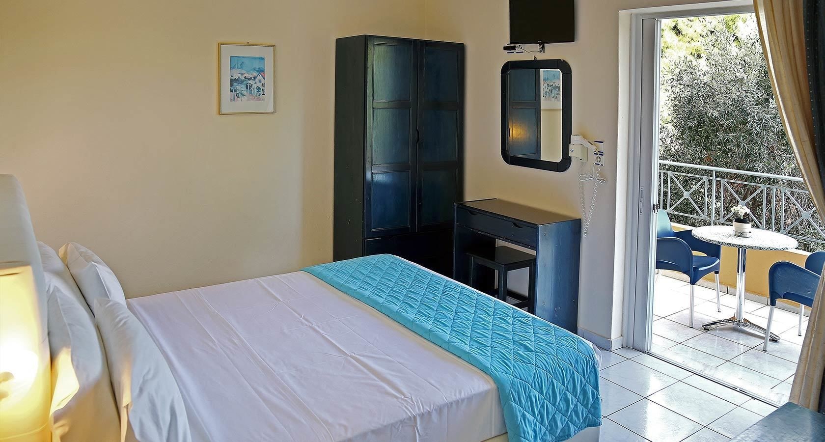 ROOM, DOUBLE BED, GARDEN VIEW