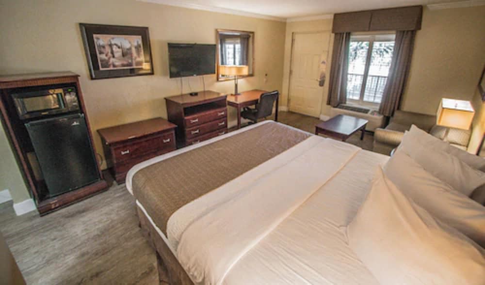 Days Inn By Wyndham Destin 14/40