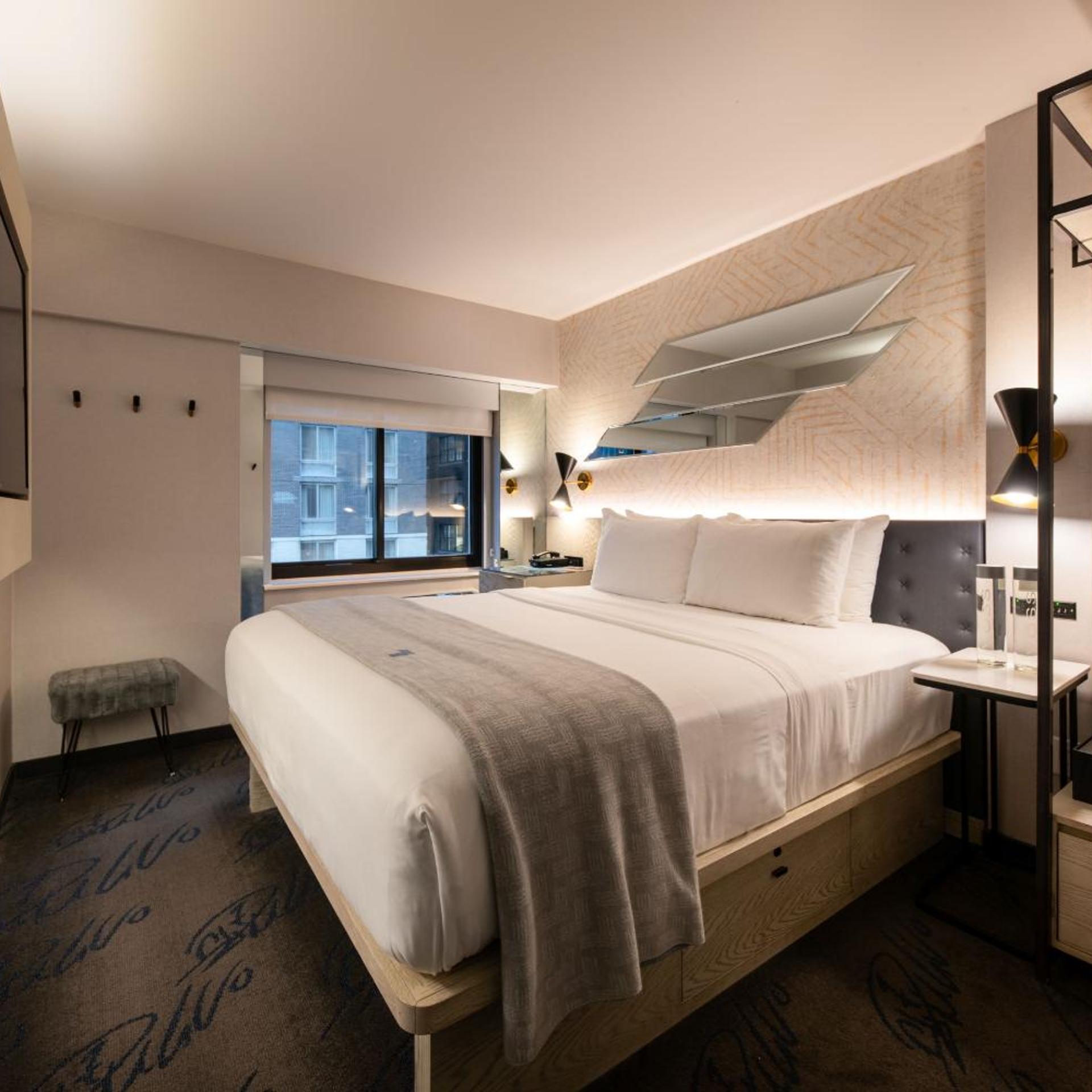 Comfort, Double Bed, Street View